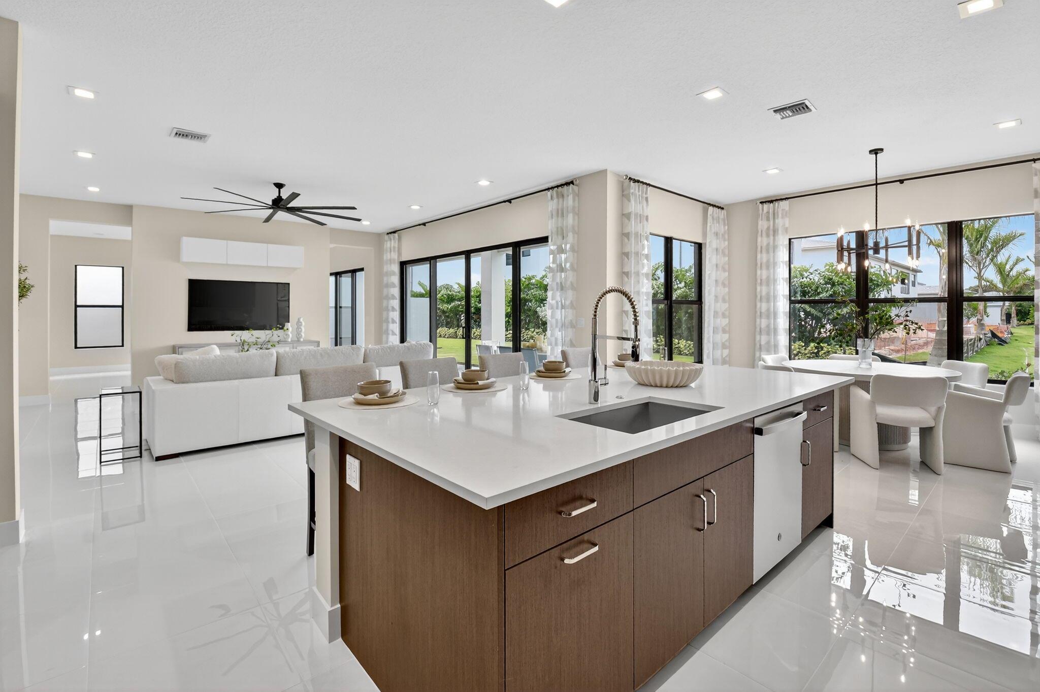 LOTUS EDGE - Residential