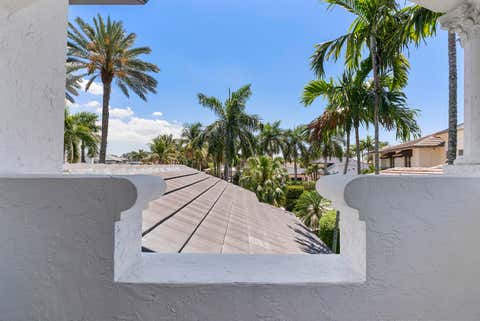 Tiny photo for 366 Sweet Bay Avenue, Plantation, FL 33324 (MLS # B26041700)