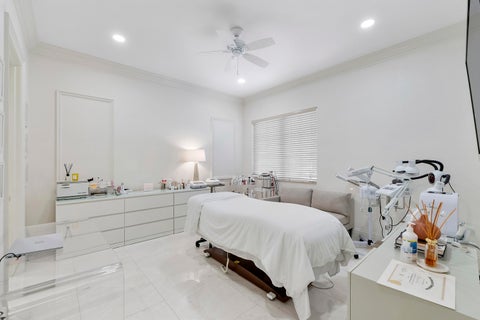 Tiny photo for 366 Sweet Bay Avenue, Plantation, FL 33324 (MLS # B26041700)