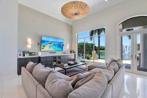Tiny photo for 366 Sweet Bay Avenue, Plantation, FL 33324 (MLS # B26041700)