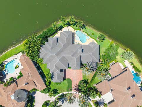 Tiny photo for 366 Sweet Bay Avenue, Plantation, FL 33324 (MLS # B26041700)