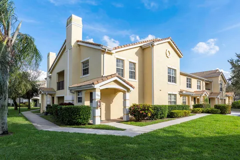 152 SW Peacock Boulevard Unit 27-203, Port St Lucie, FL 34986 - MLS#: R11065004