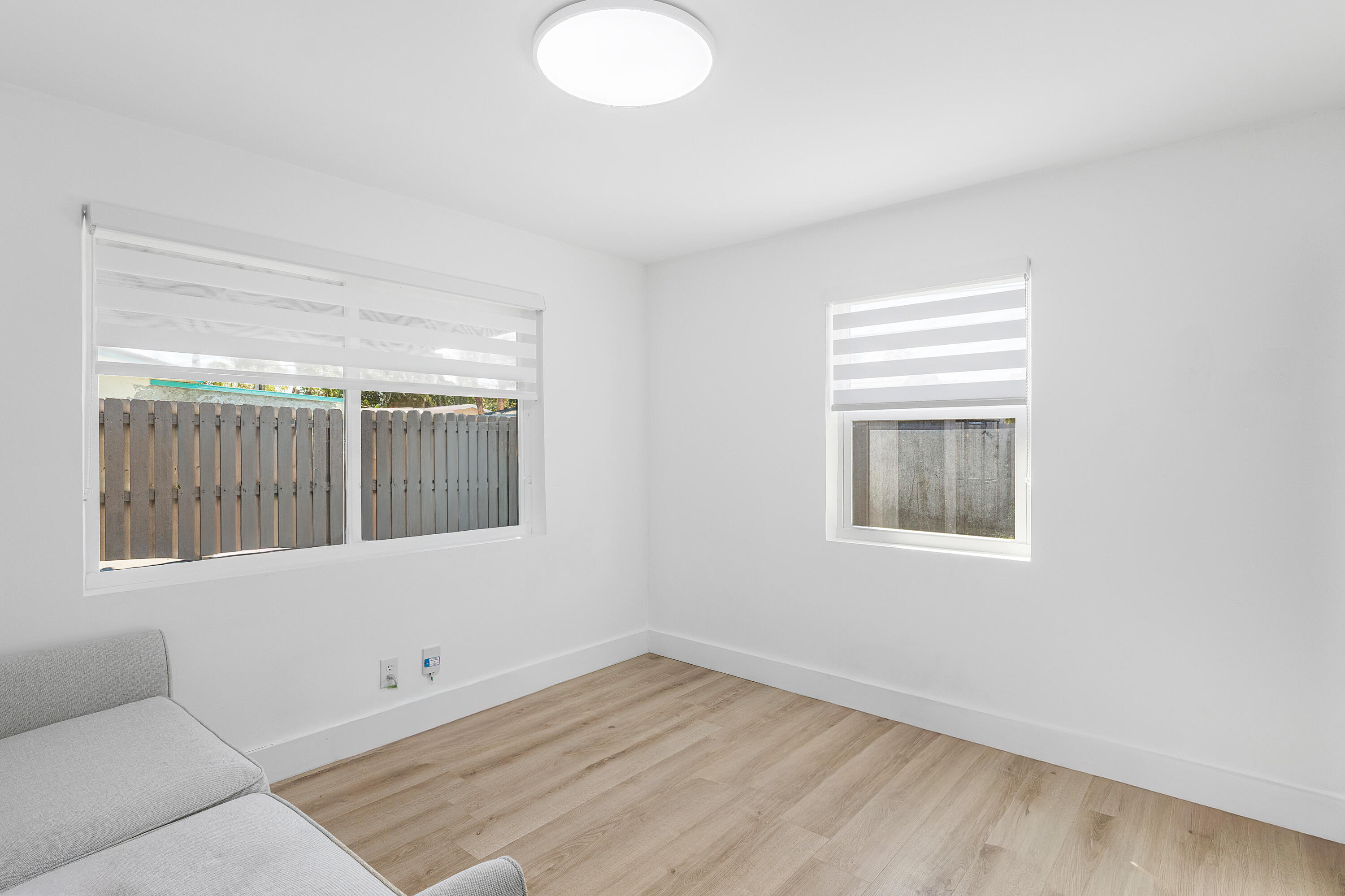 CRESTHAVEN NO 7 - Residential