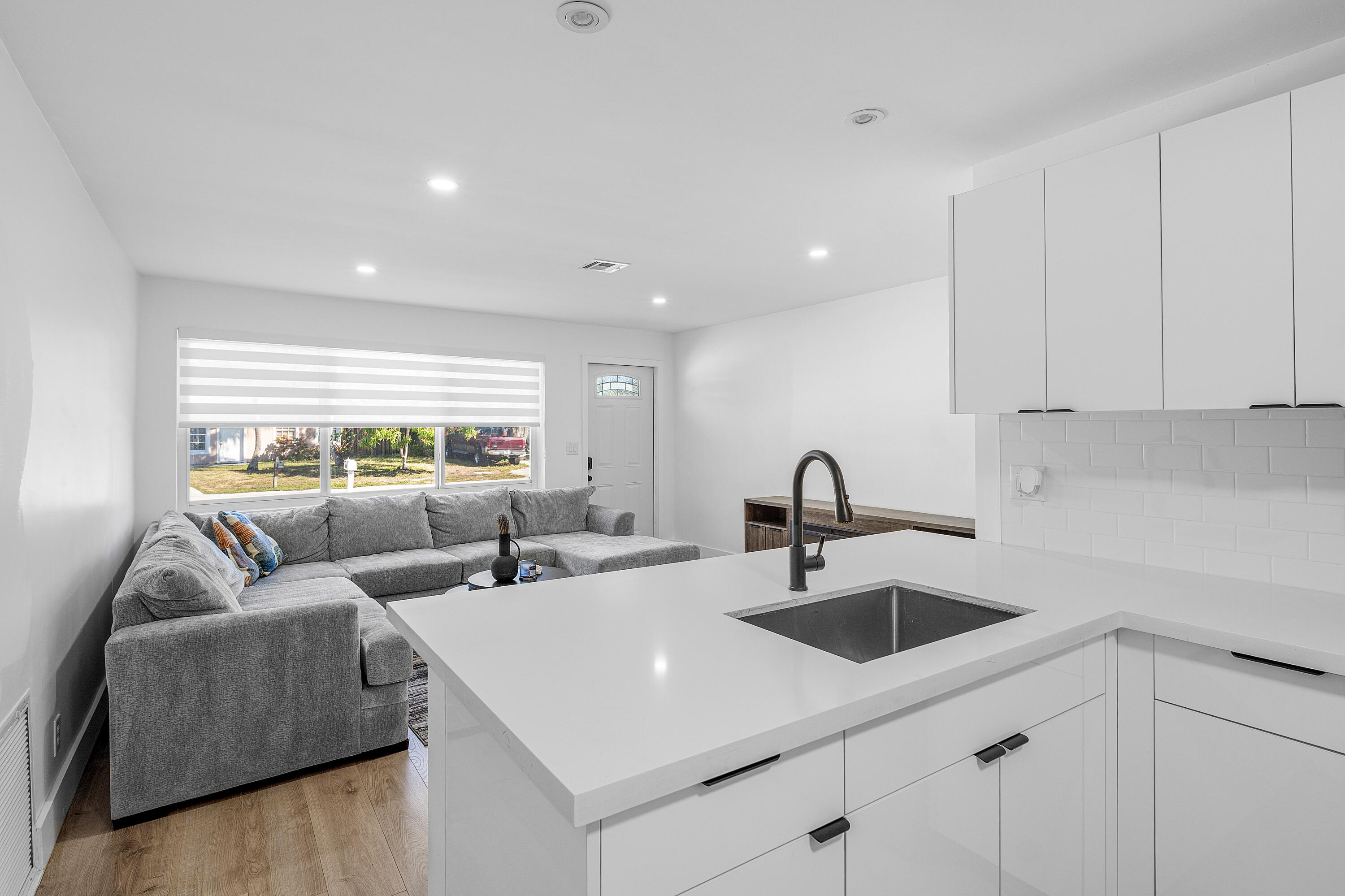 CRESTHAVEN NO 7 - Residential