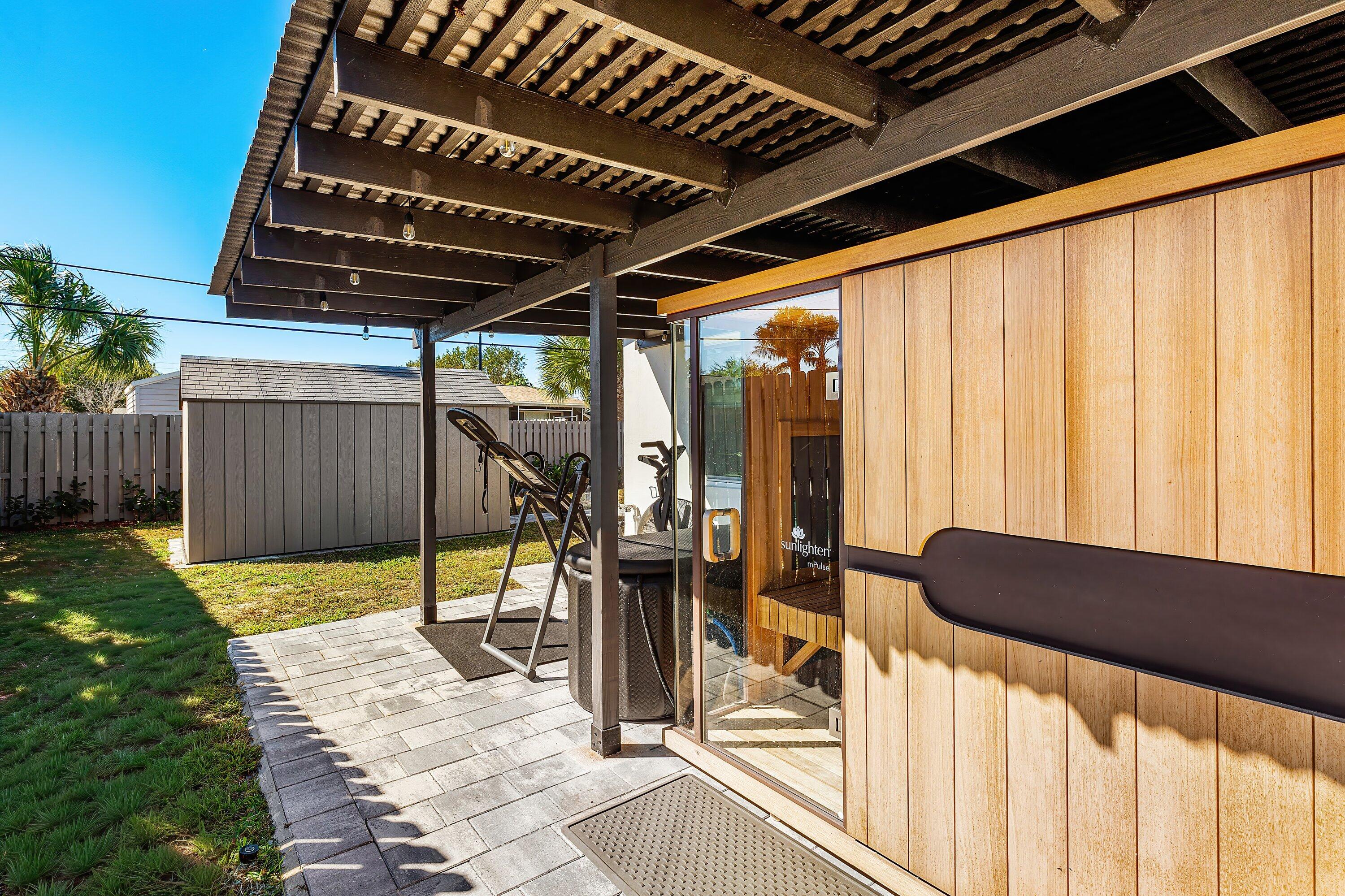 CRESTHAVEN NO 7 - Residential