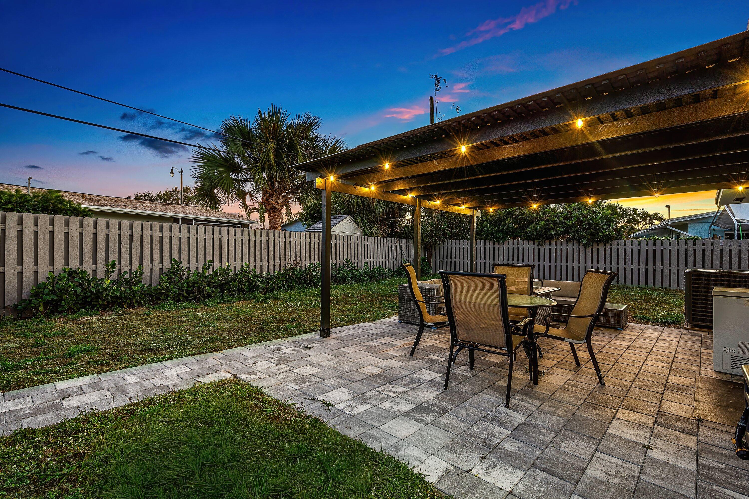 CRESTHAVEN NO 7 - Residential