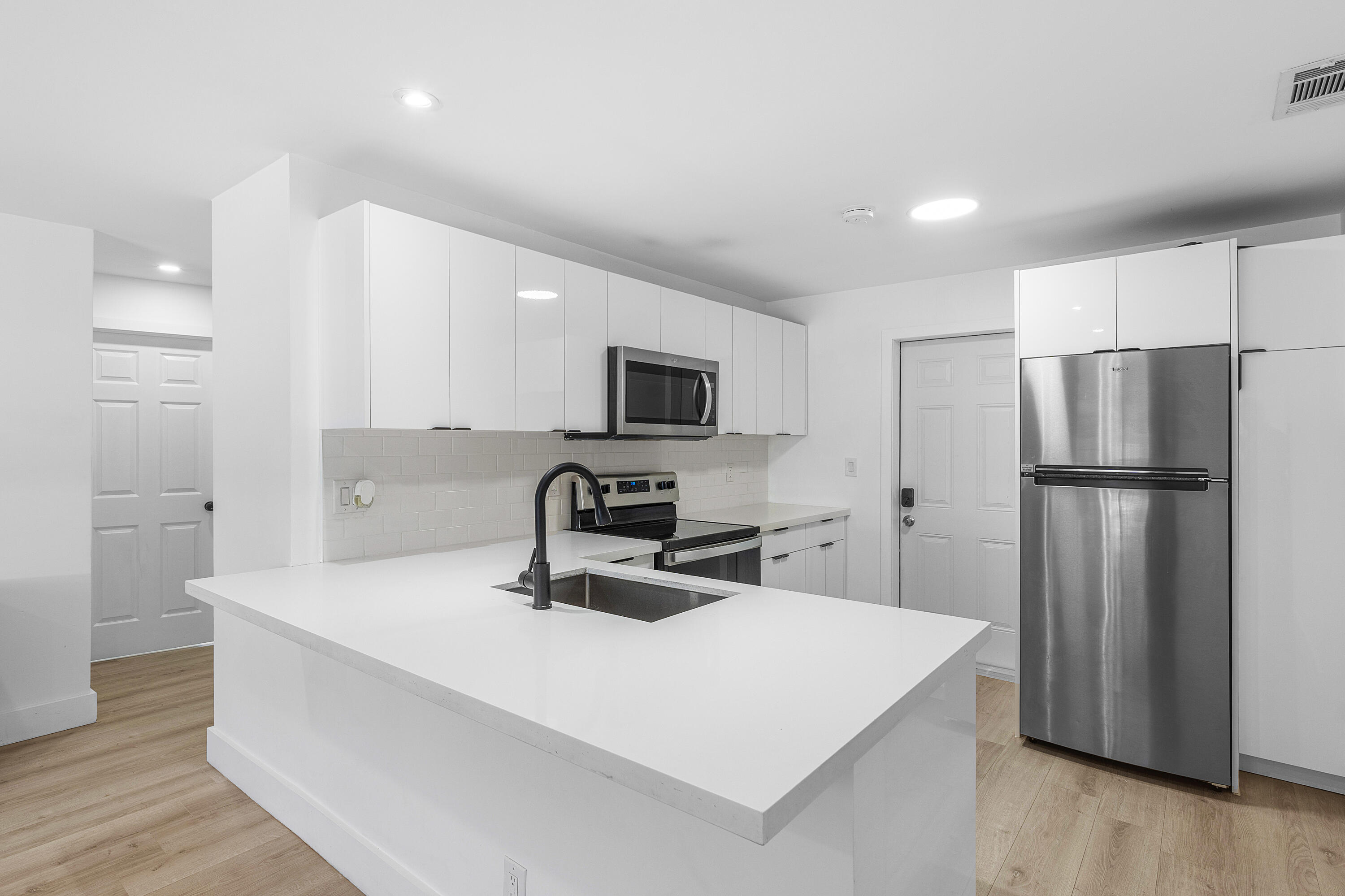 CRESTHAVEN NO 7 - Residential