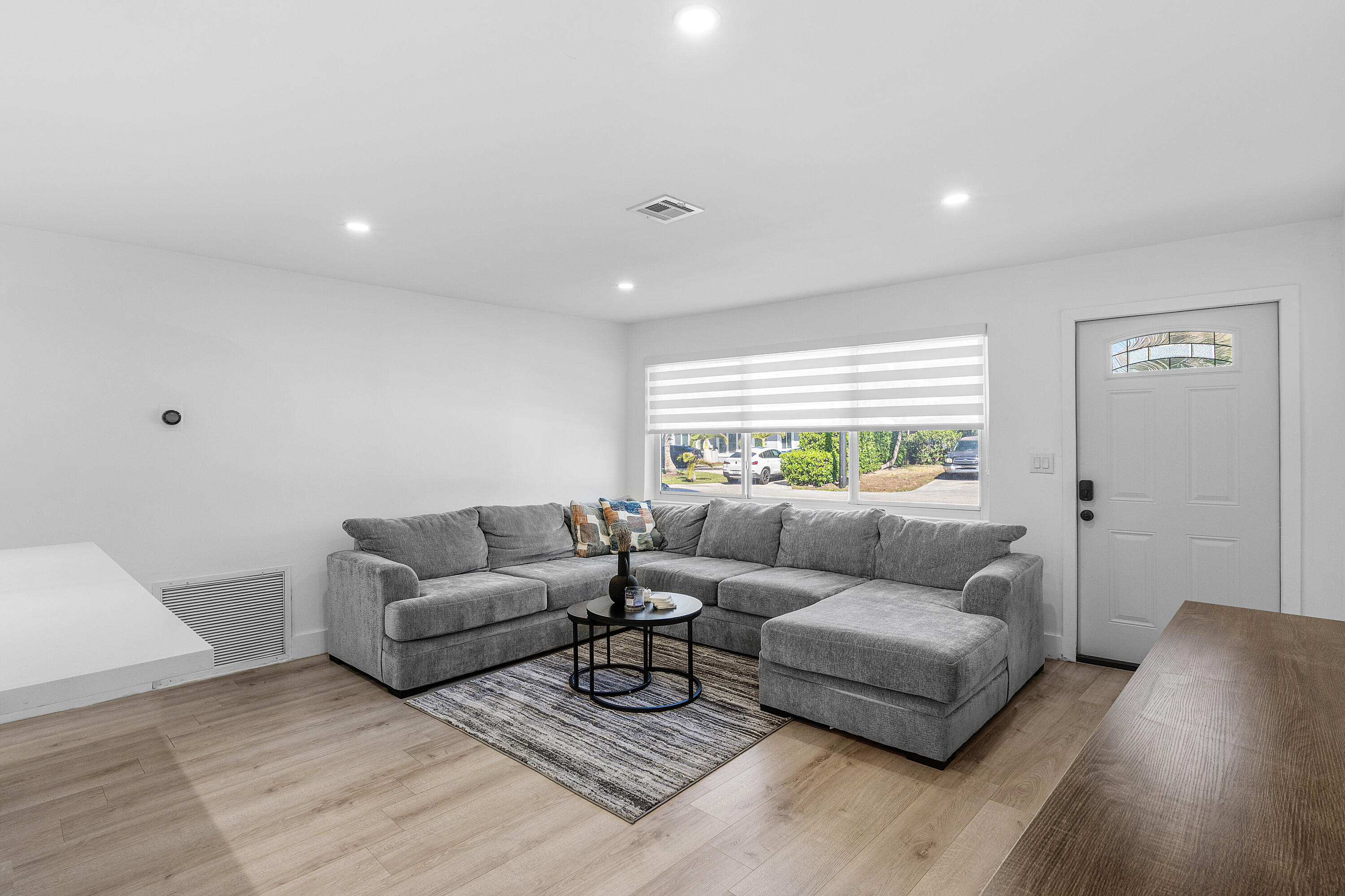 CRESTHAVEN NO 7 - Residential