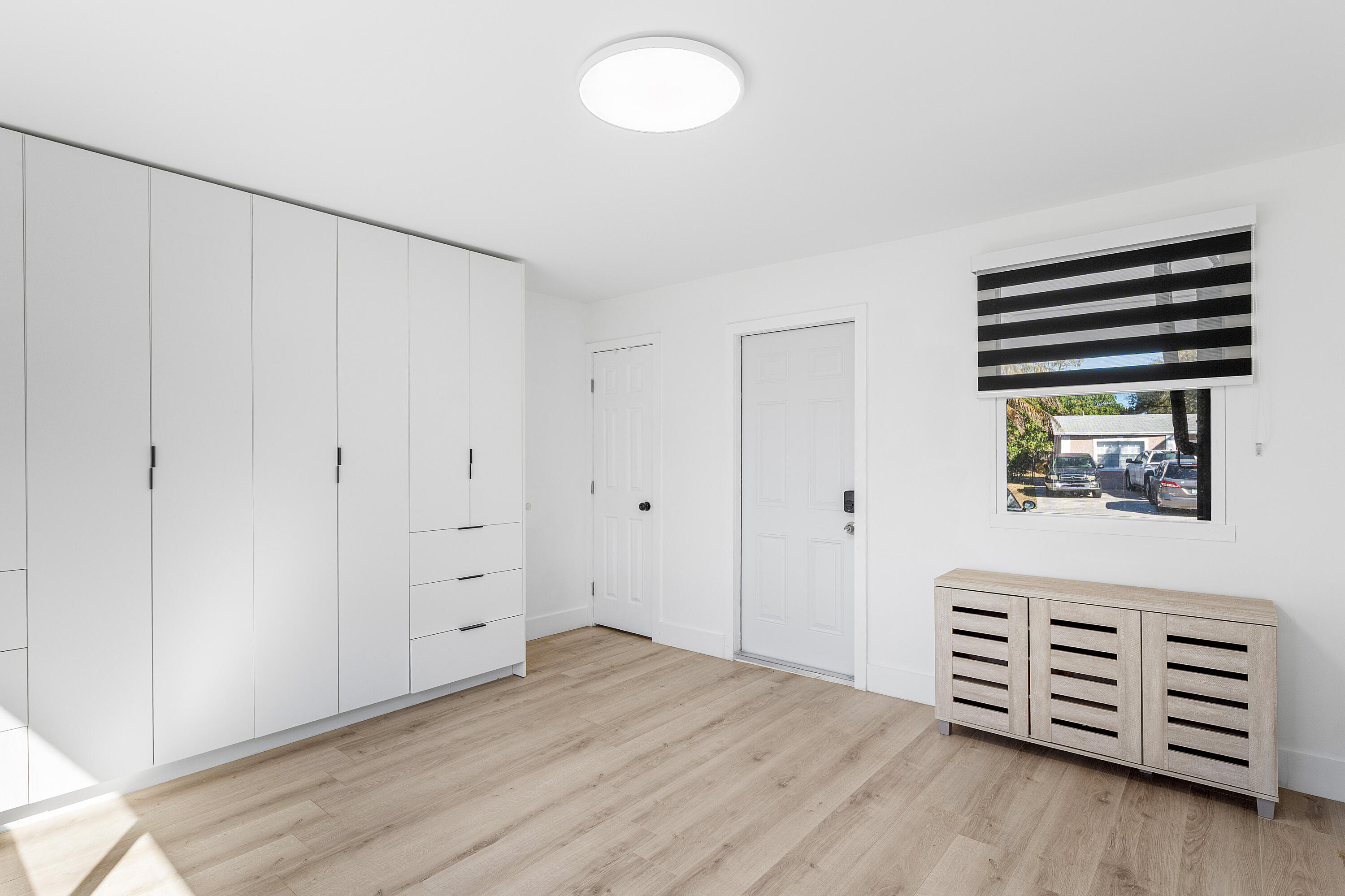 CRESTHAVEN NO 7 - Residential