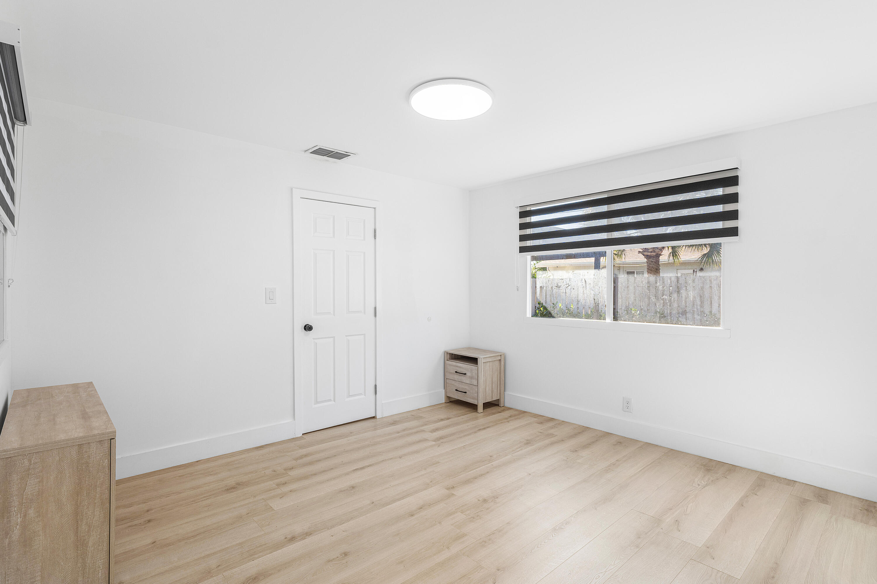 CRESTHAVEN NO 7 - Residential