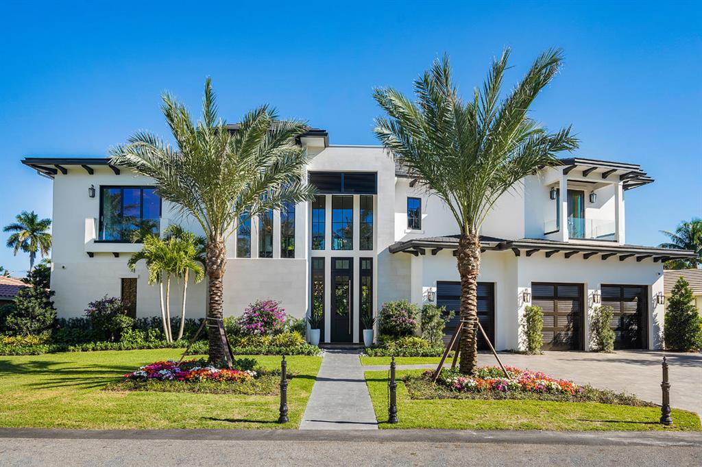 ROYAL PALM YACHT & COUNTRY CLUB - Residential