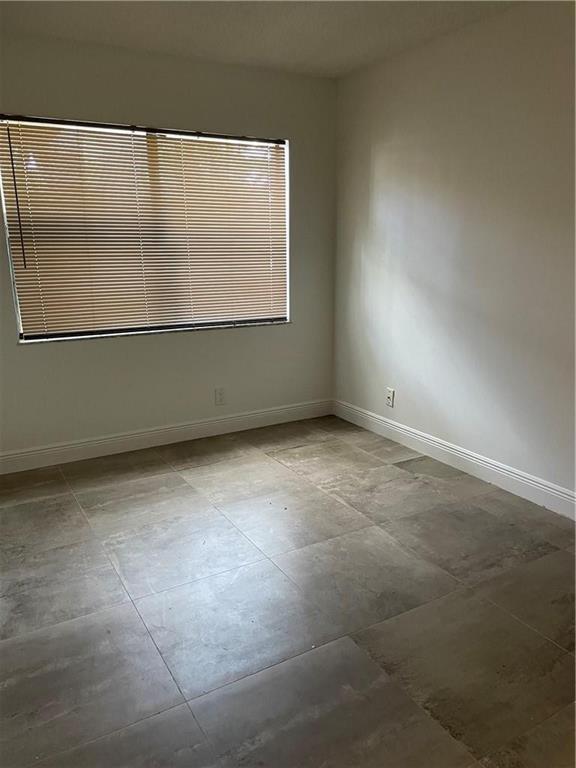 SPRING COVE CONDO - Residential Lease