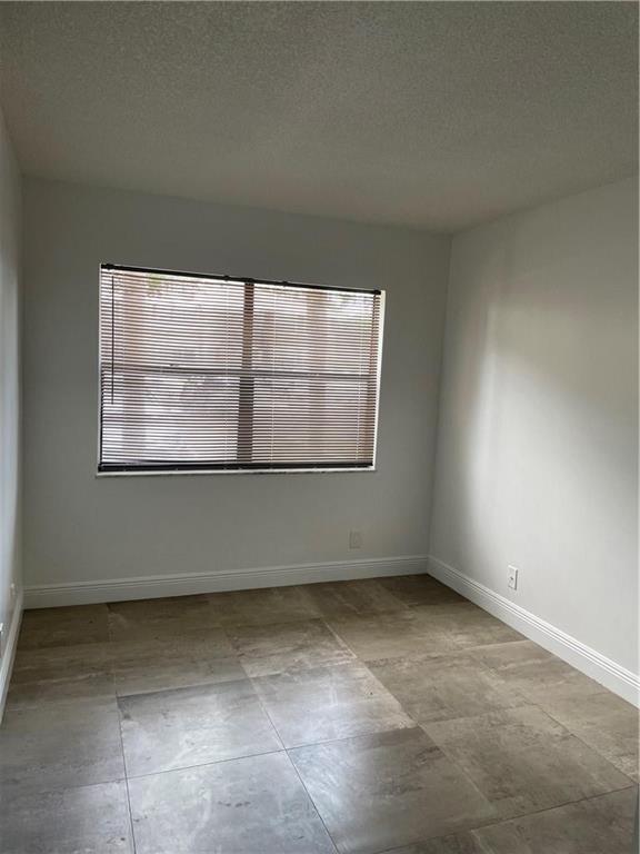 SPRING COVE CONDO - Residential Lease