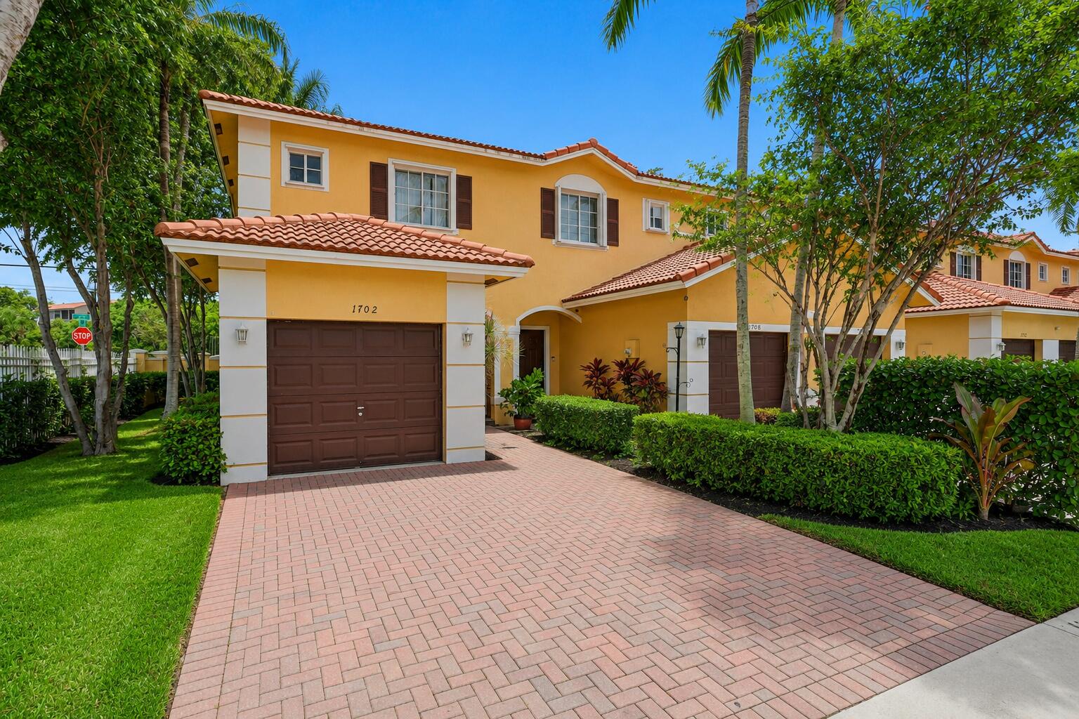 1702 SW 81ST Terrace