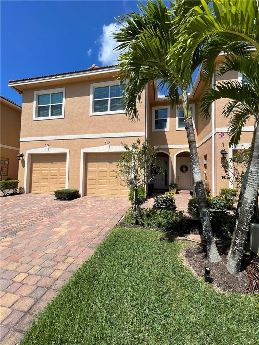 Photo of 528 SW Glen Crest Way #528, Stuart, FL 34997 (MLS # F10385599)