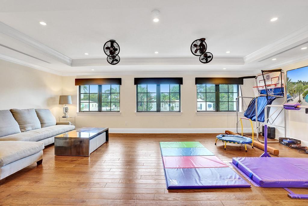 CORAL ISLES - Residential