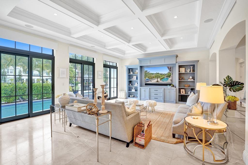 CORAL ISLES - Residential