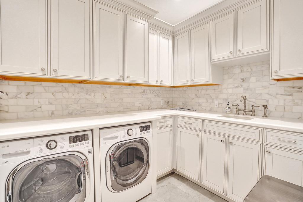 CORAL ISLES - Residential