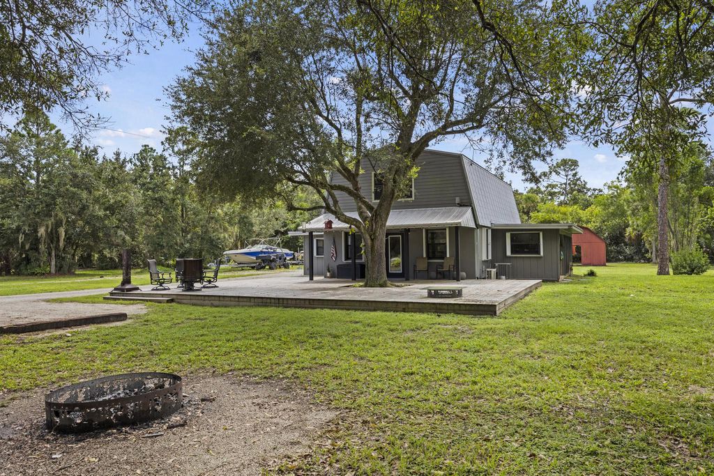 Photo of 5028 SW Moore Street, Palm City, FL 34990 (MLS # R11130938)