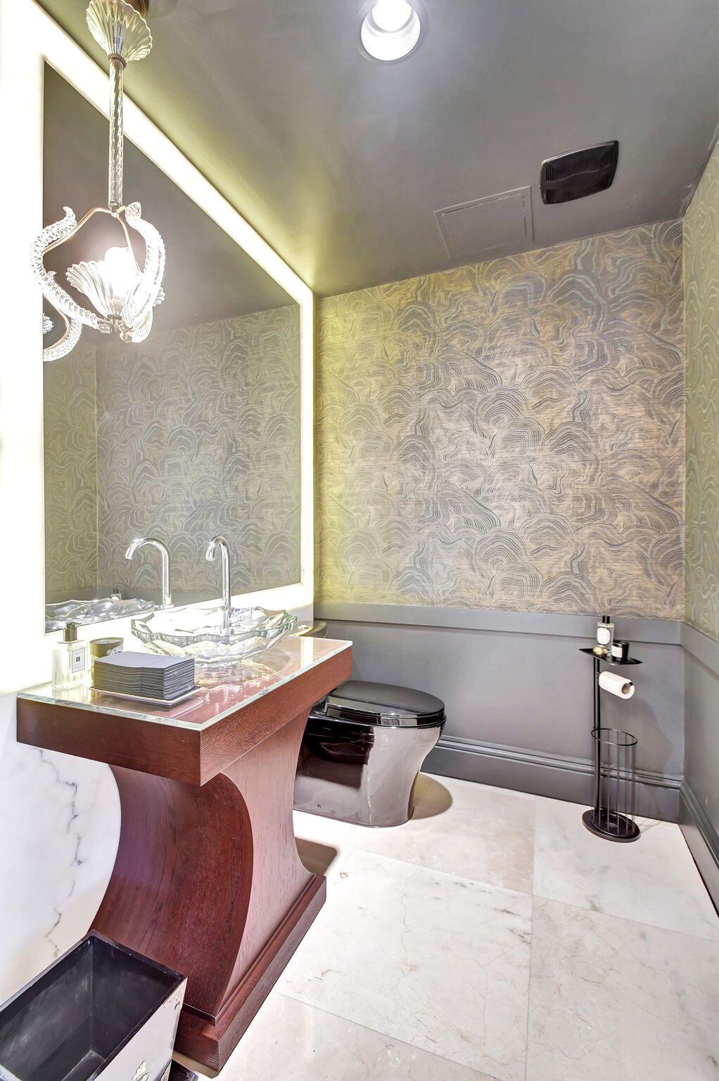 Ritz Carlton Residence - Residential