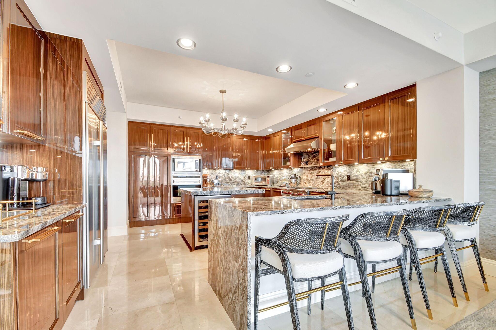 Ritz Carlton Residence - Residential