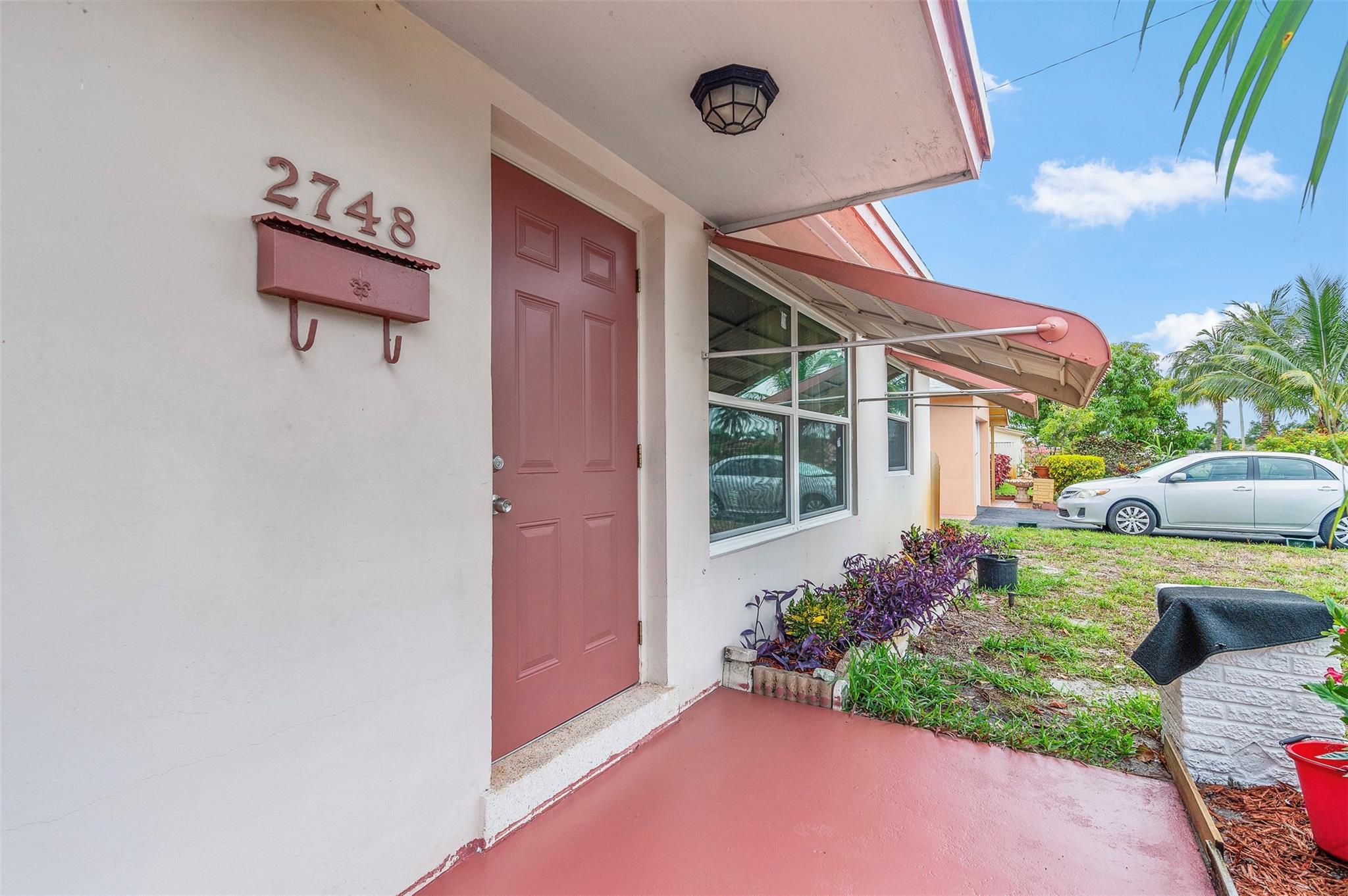 2748 NW 35th Ter