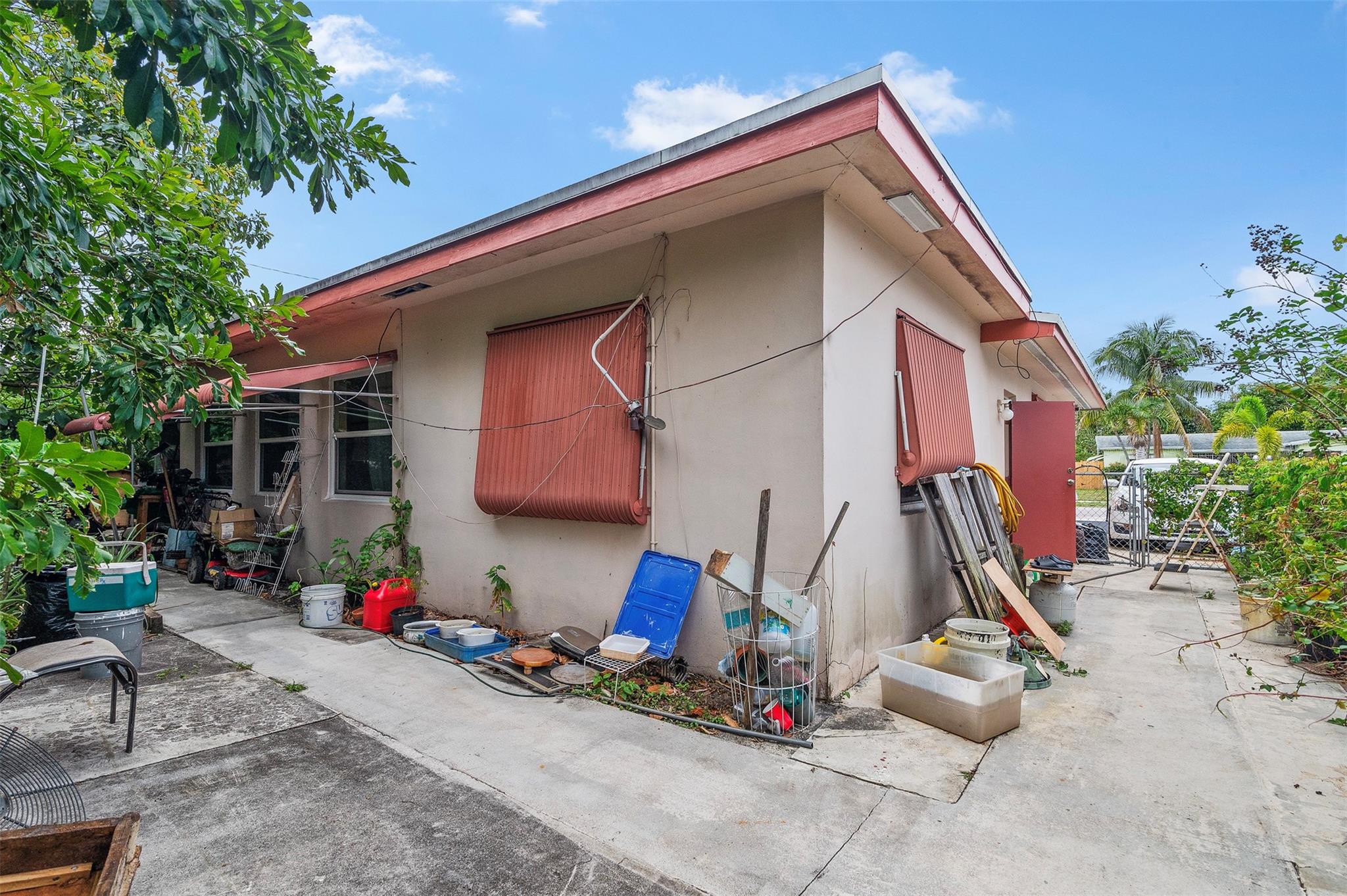 2748 NW 35th Ter