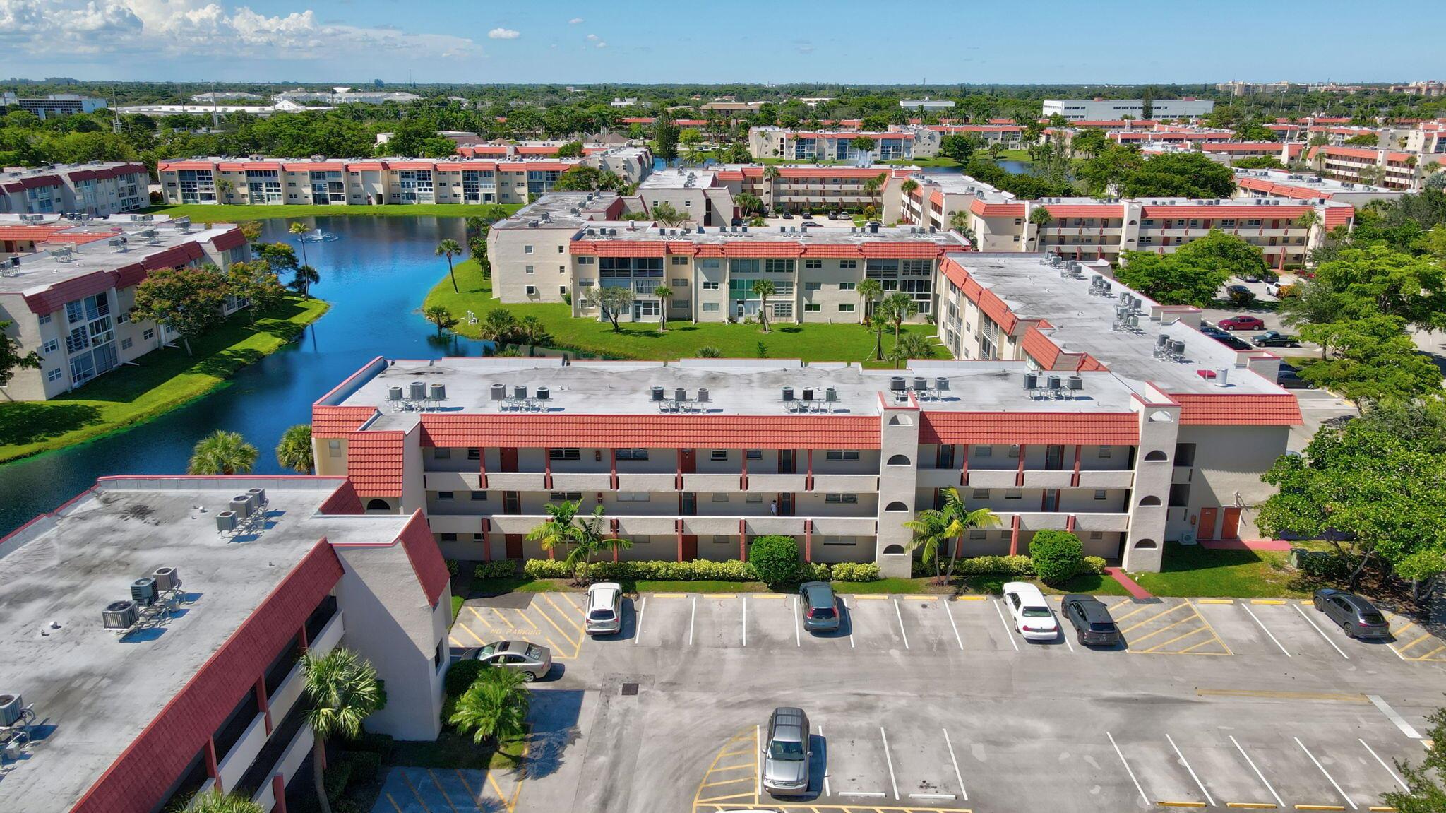 SUNRISE LAKES 11 CONDO - Residential