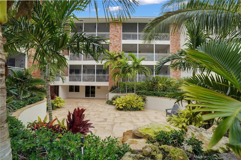 Boca Capri - Residential