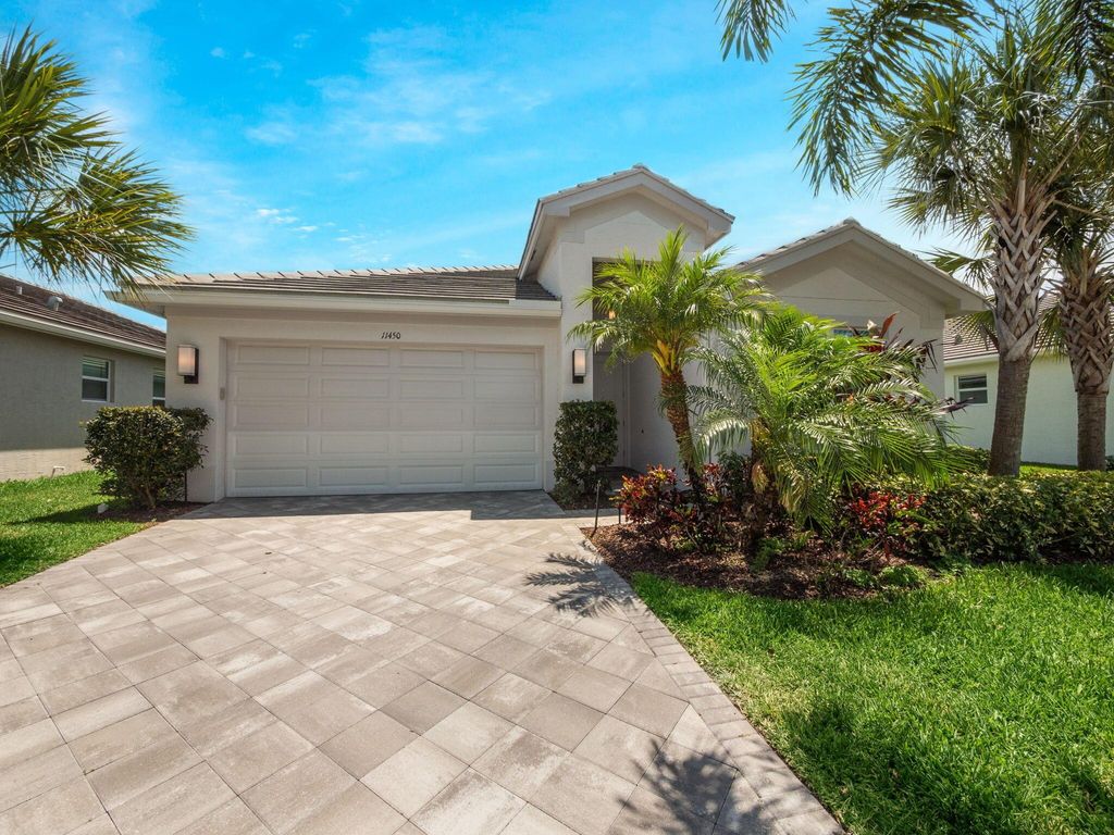 Photo of 11450 SW Golden Mountain Way, Port Saint Lucie, FL 34987 (MLS # R10984366)