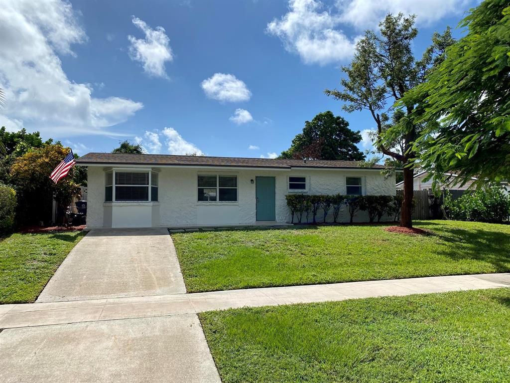 Photo of 12204 Colony Avenue, Palm Beach Gardens, FL 33410 (MLS # R10739121)