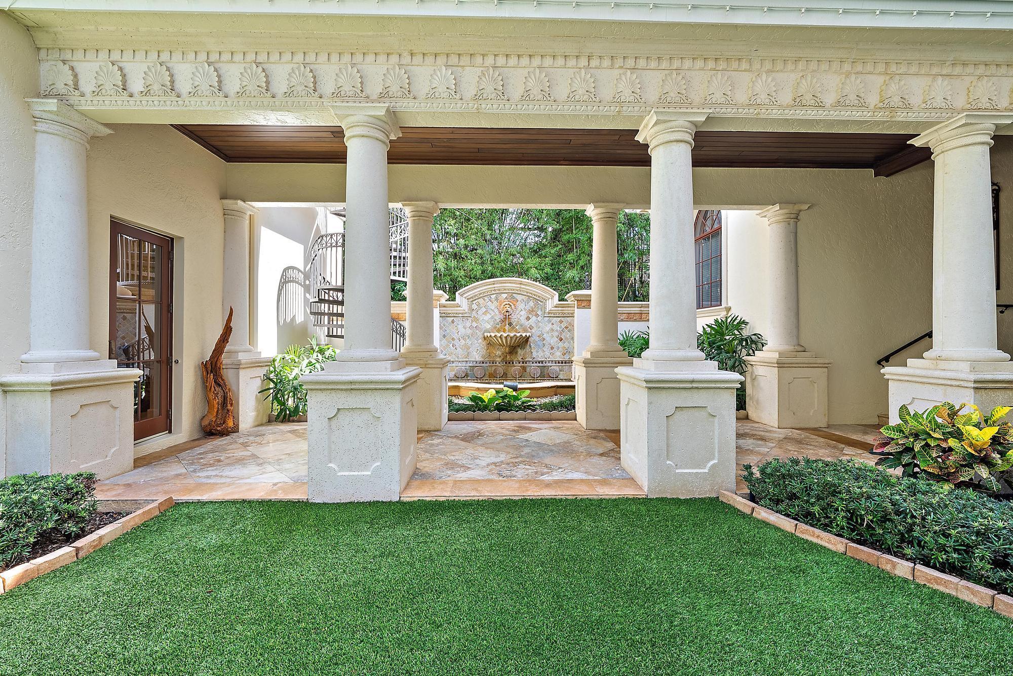 SEVEN OAKS - Residential