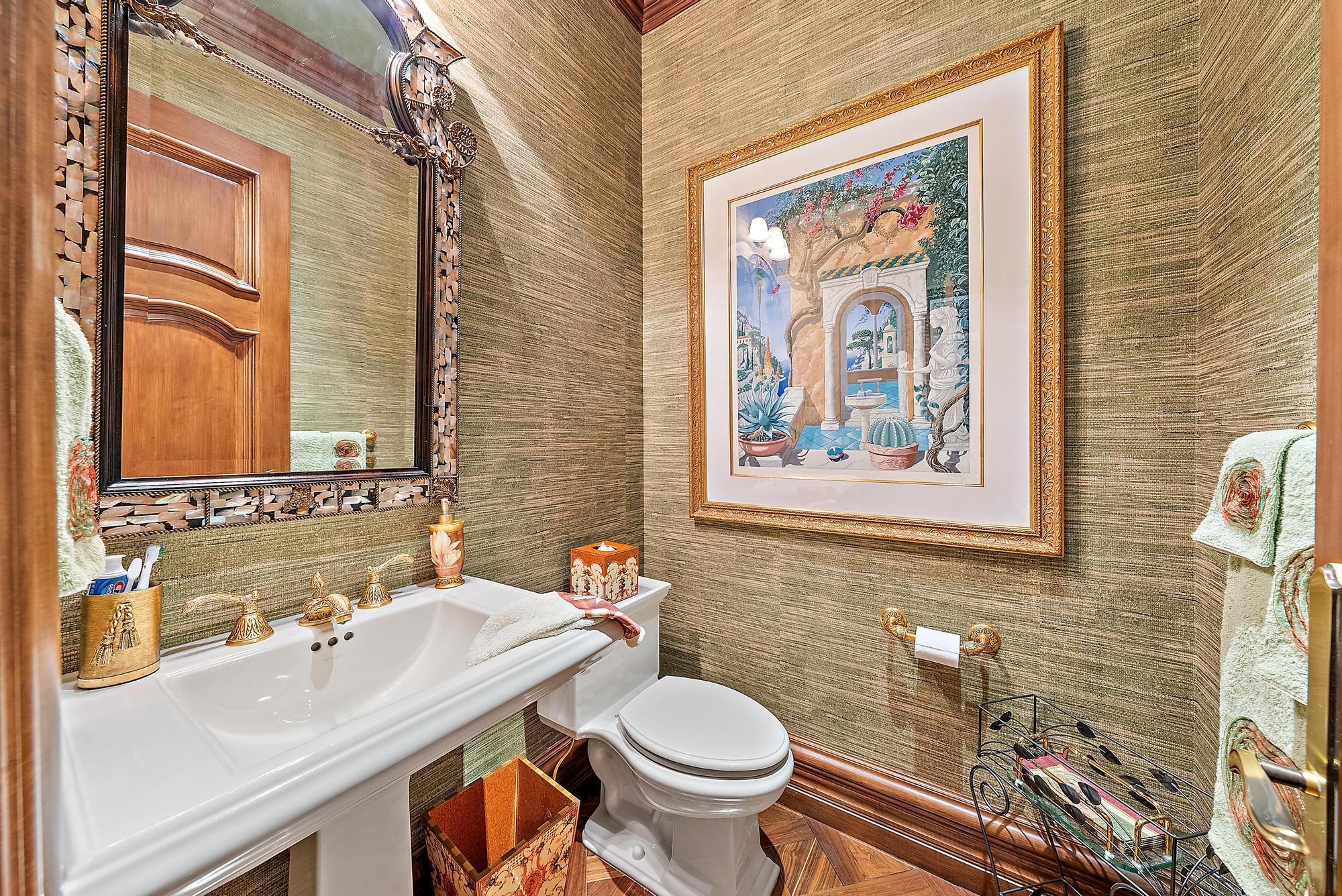 SEVEN OAKS - Residential