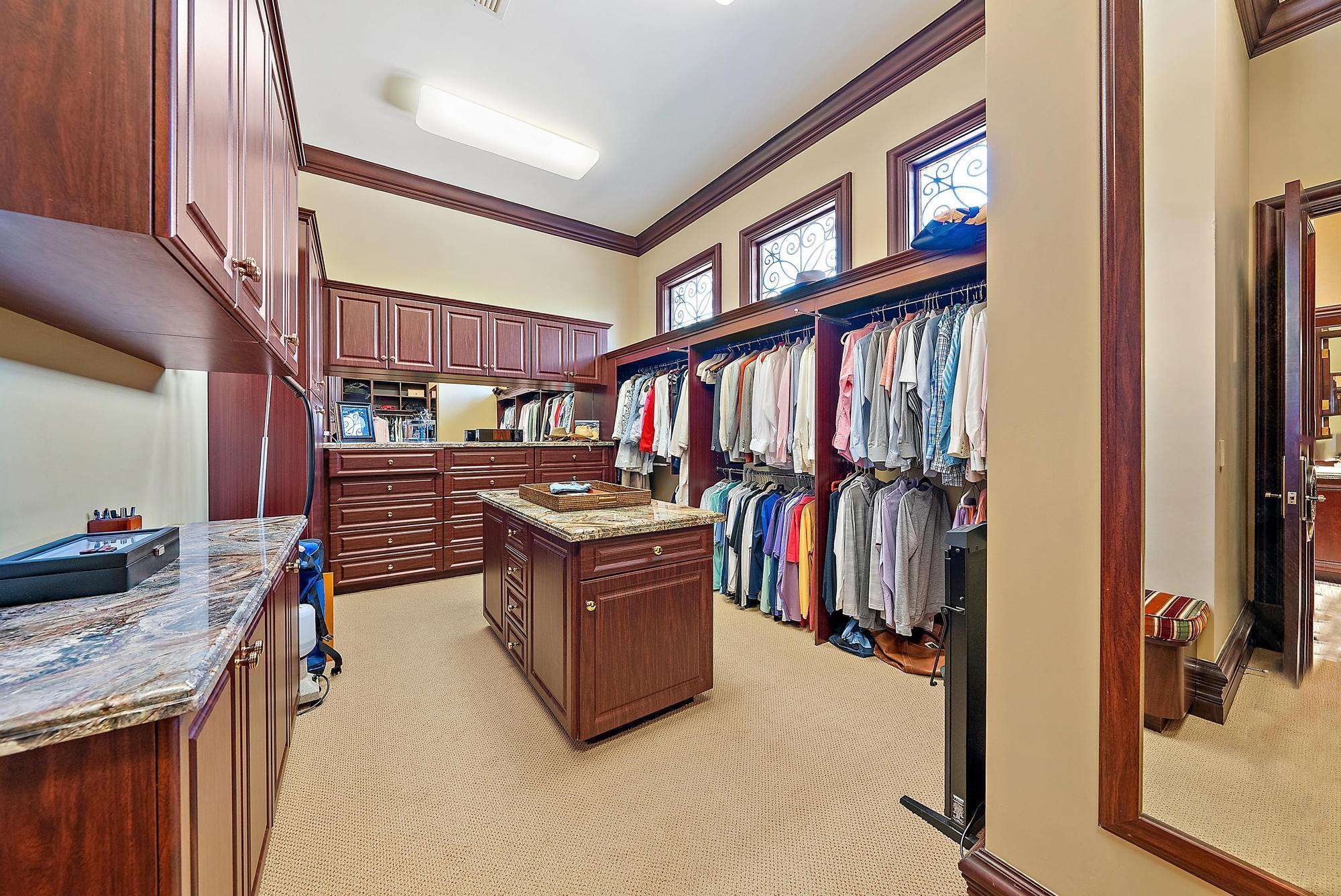 SEVEN OAKS - Residential