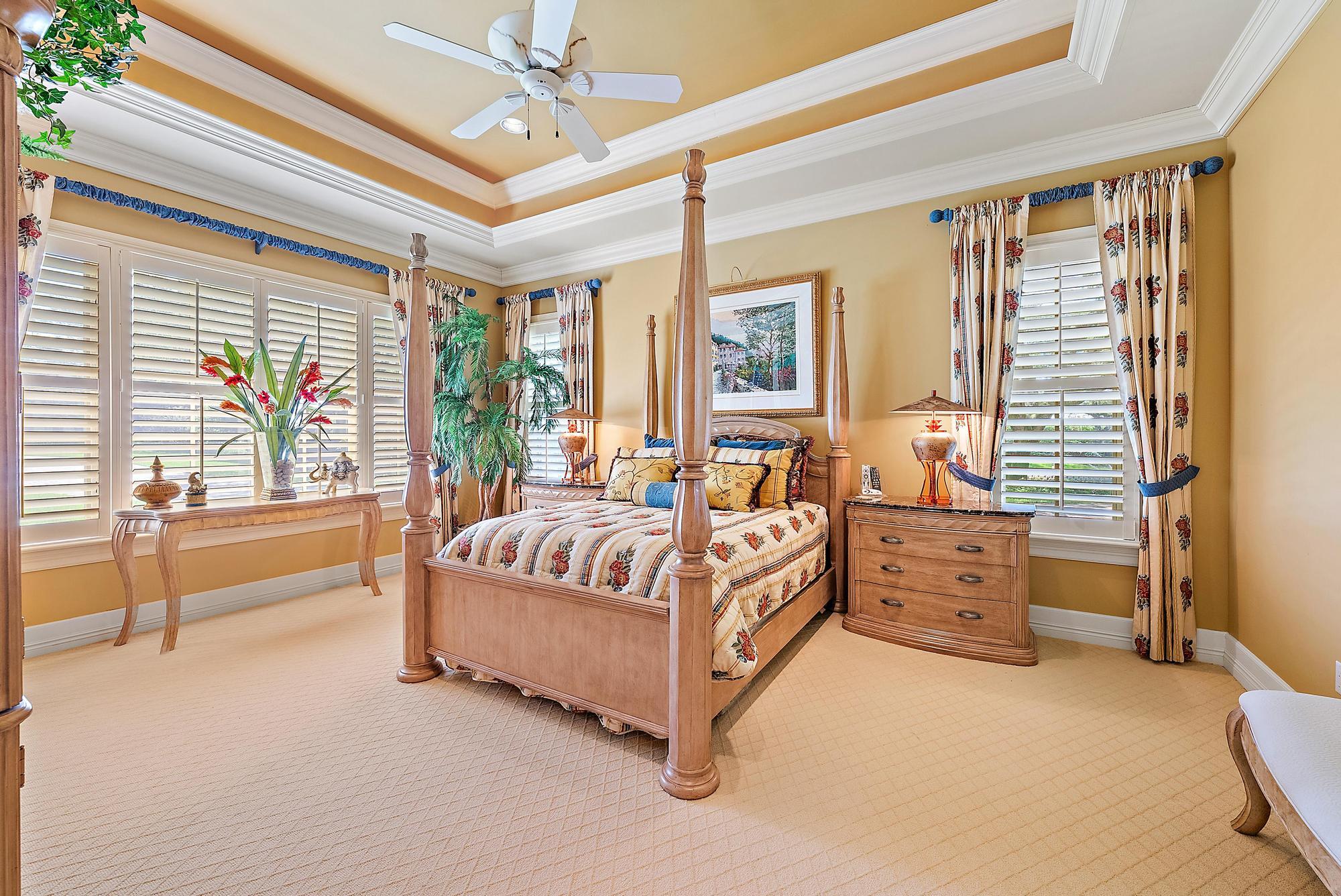 SEVEN OAKS - Residential