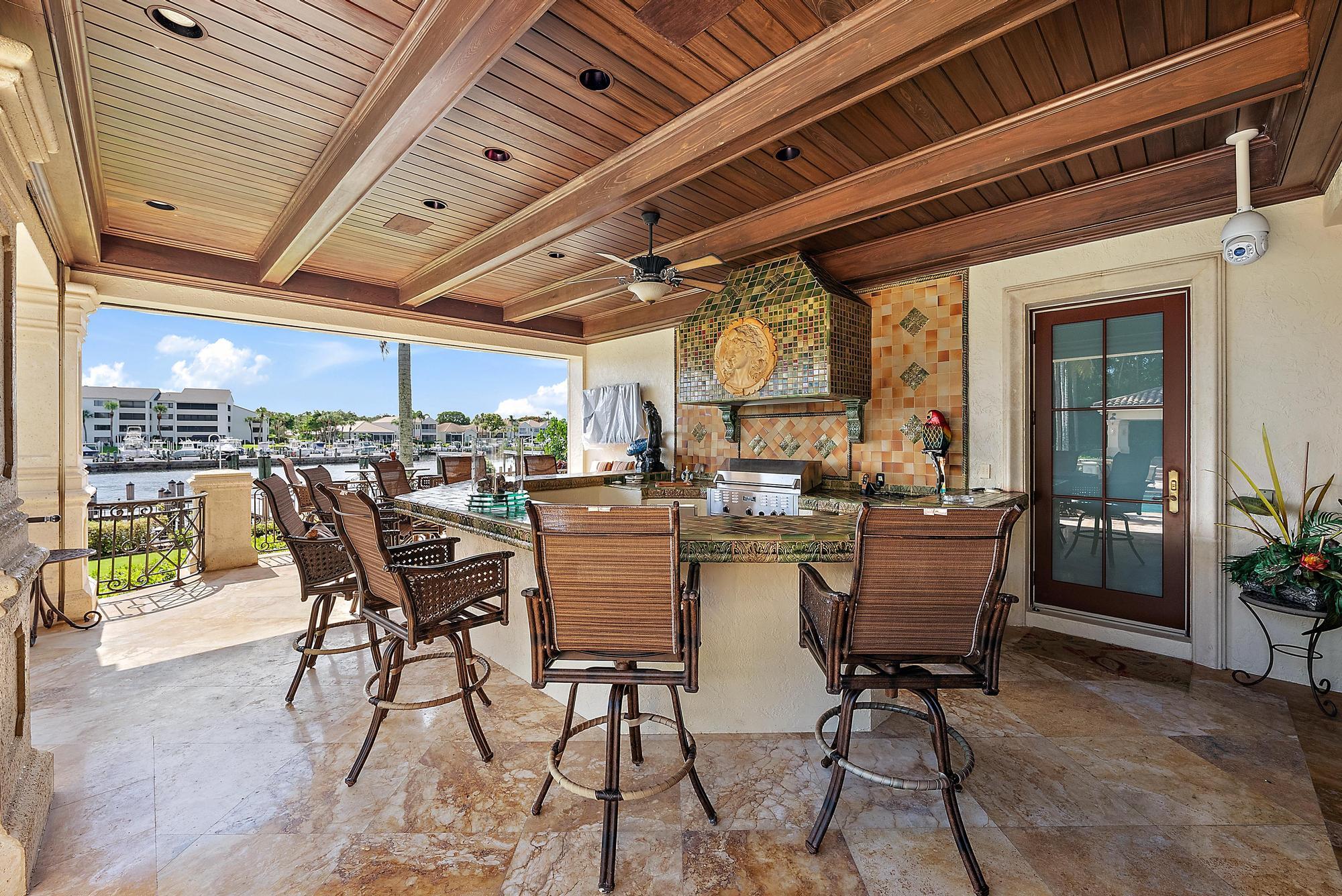 SEVEN OAKS - Residential