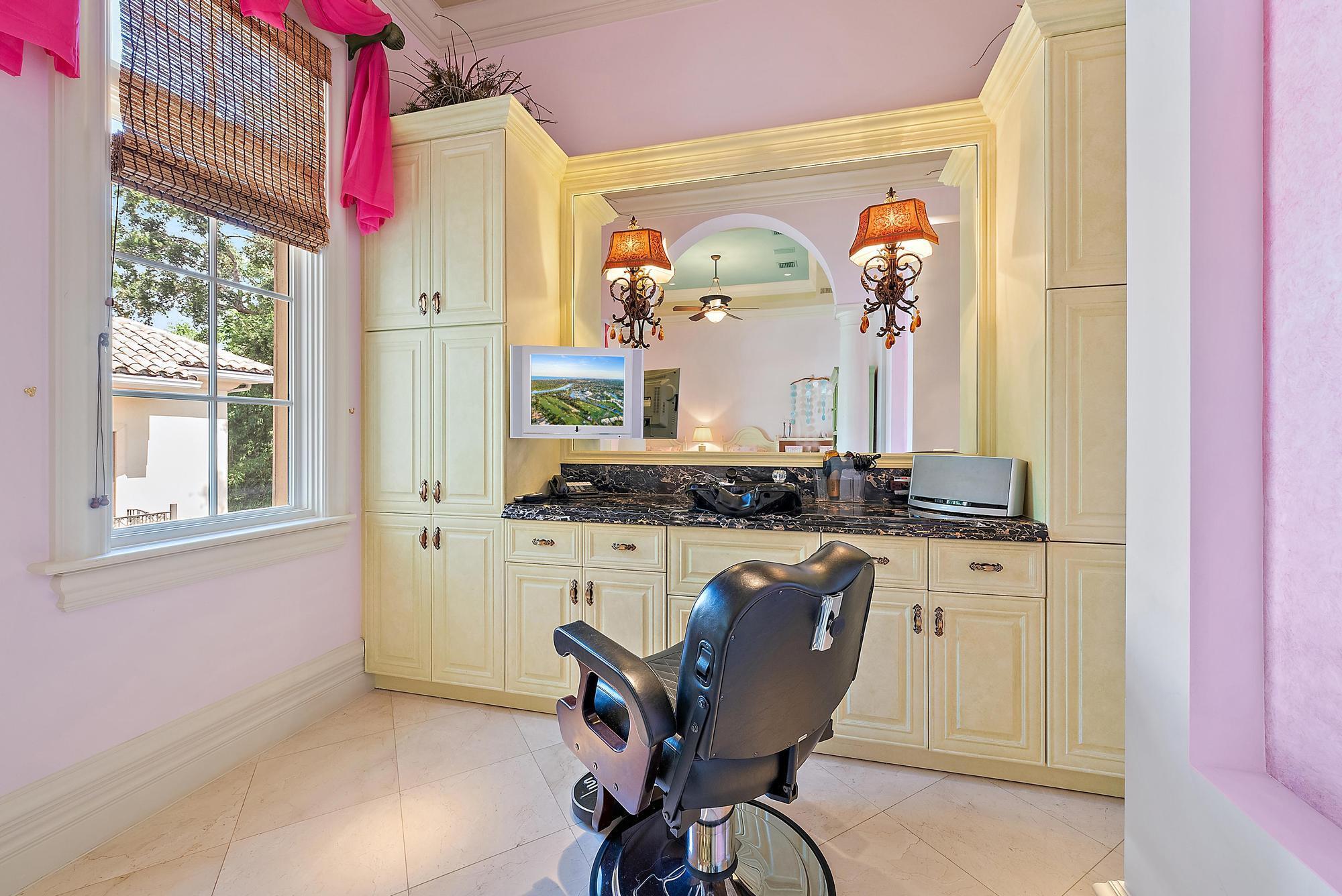 SEVEN OAKS - Residential