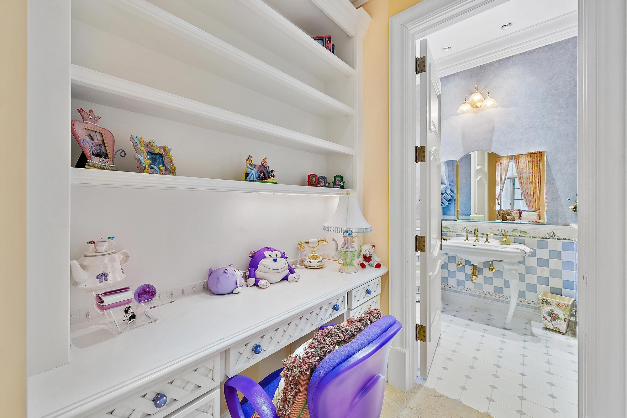 SEVEN OAKS - Residential