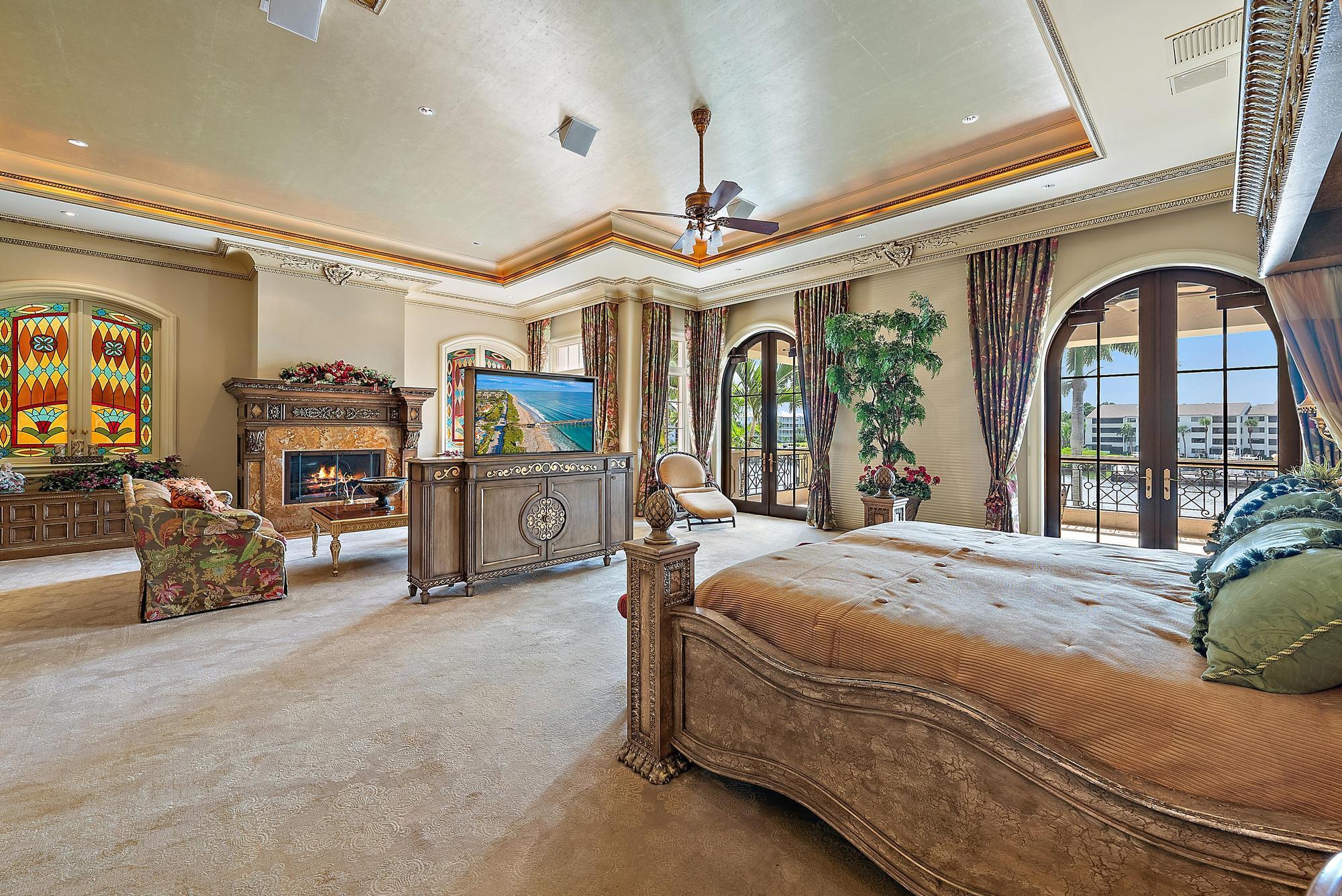 SEVEN OAKS - Residential