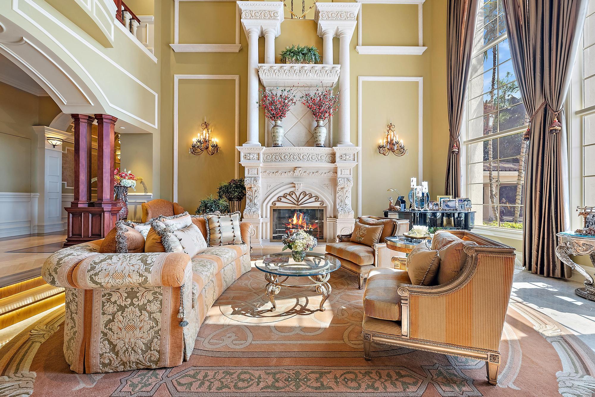 SEVEN OAKS - Residential