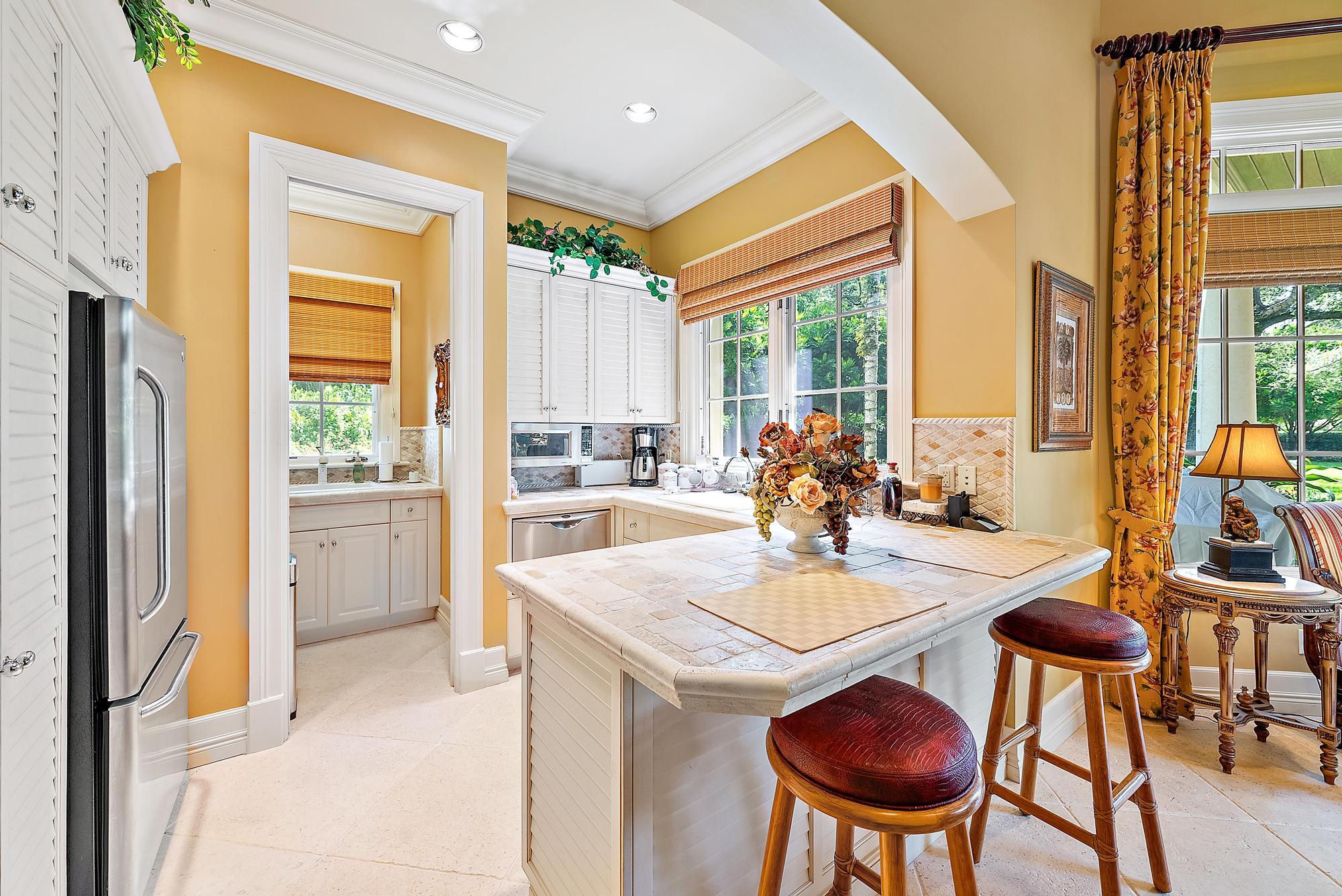 SEVEN OAKS - Residential