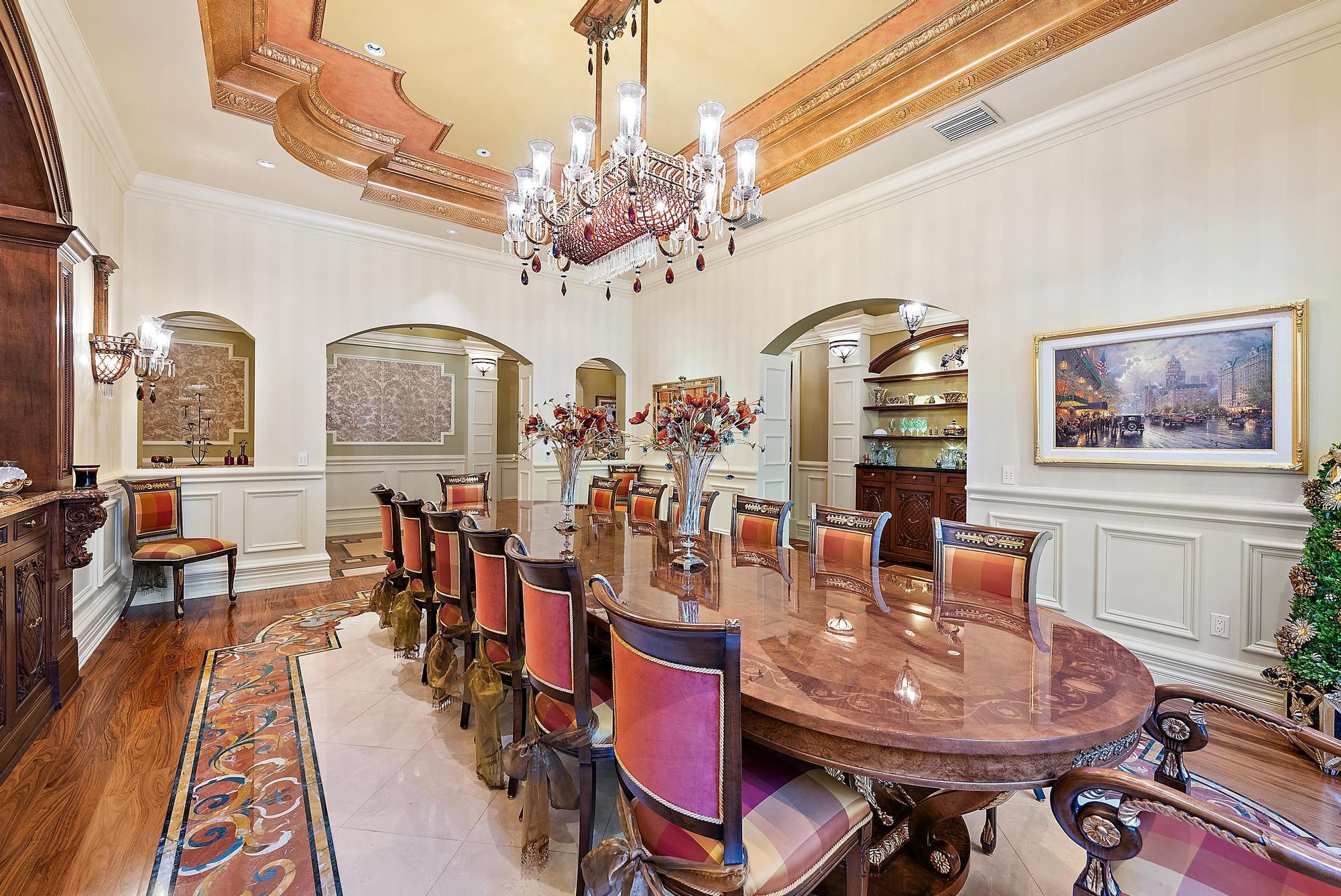 SEVEN OAKS - Residential