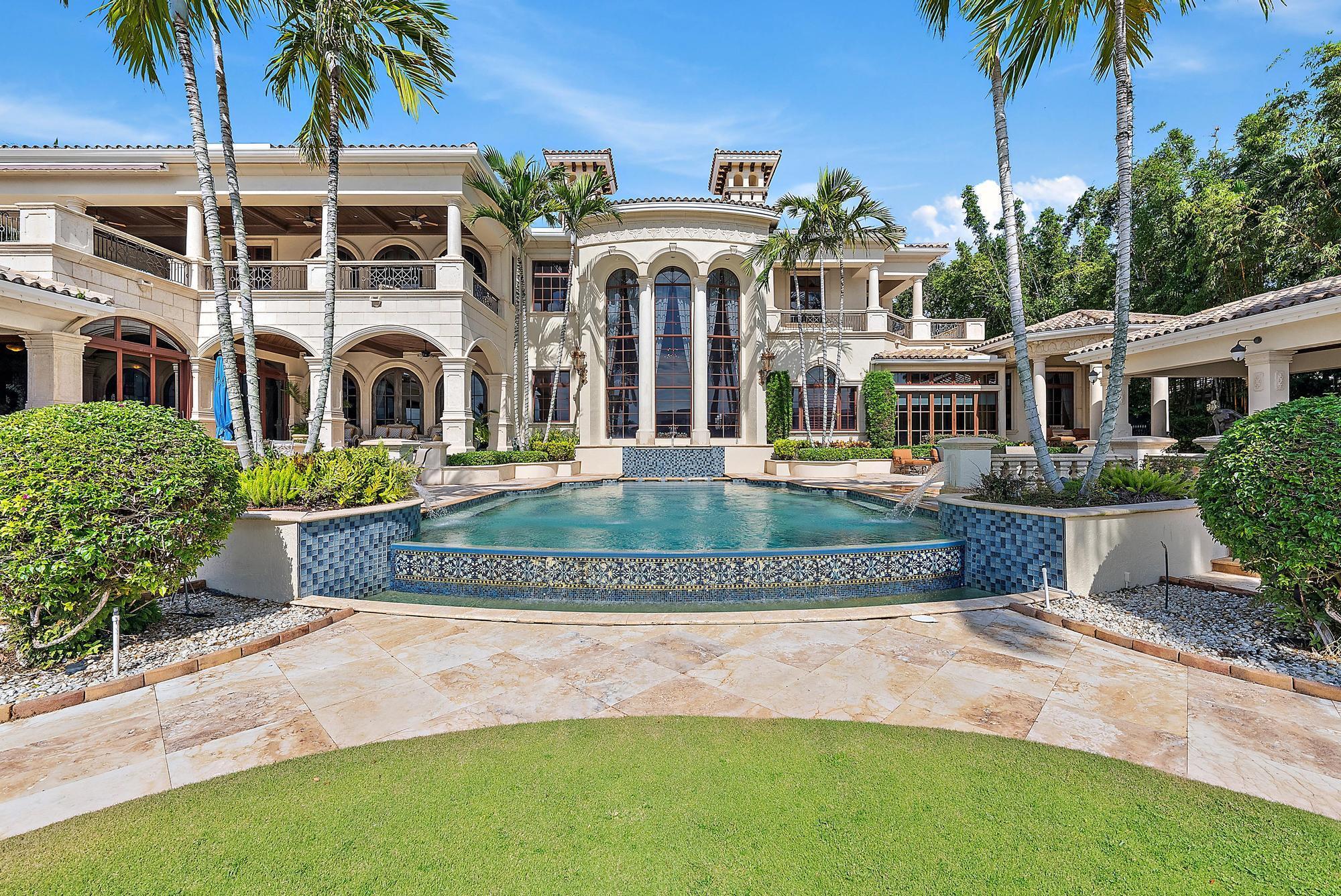 SEVEN OAKS - Residential