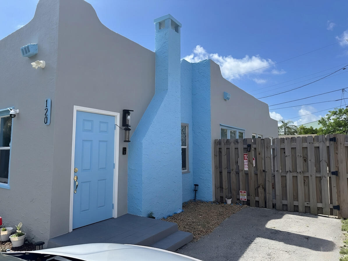 120 NW 4th Avenue