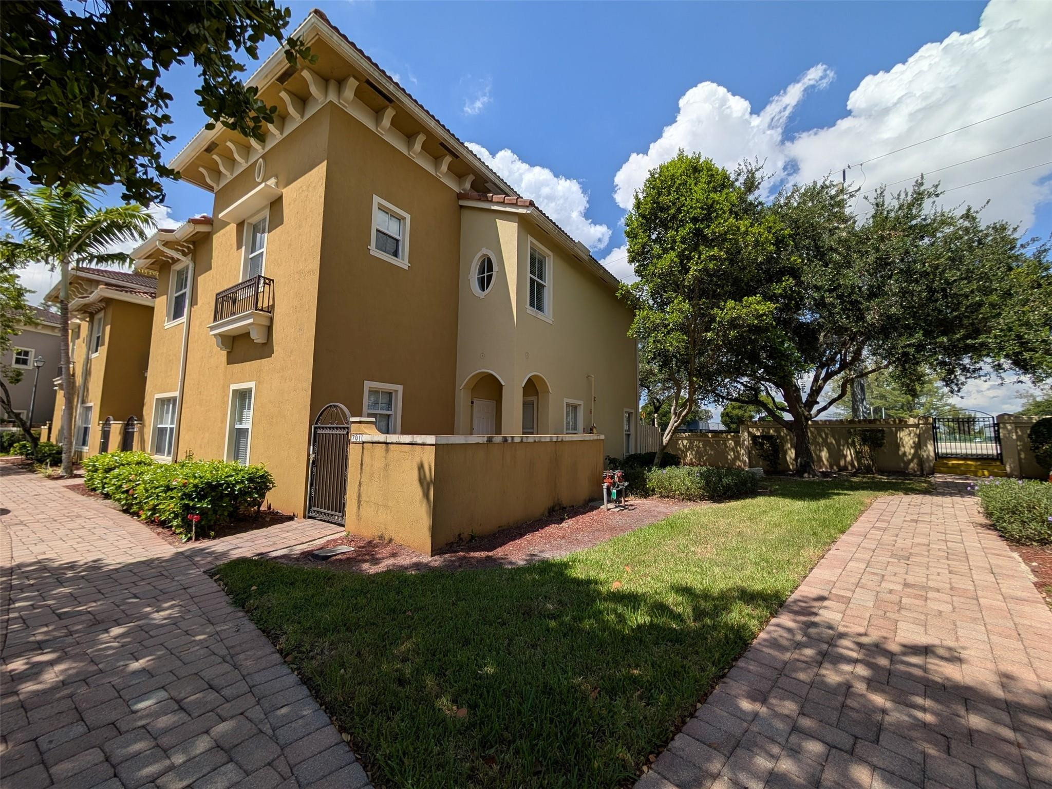 Tuscan Villas Condo - Residential Lease