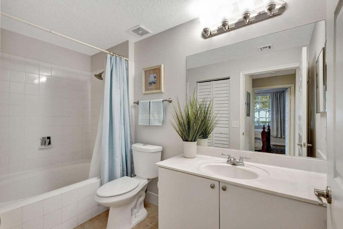 VILLAGE AT ABACOA CONDO - Residential