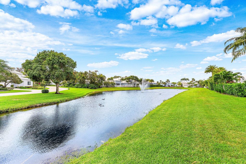Photo of 5863 Waterford, Boca Raton, FL 33496 (MLS # B26011048)