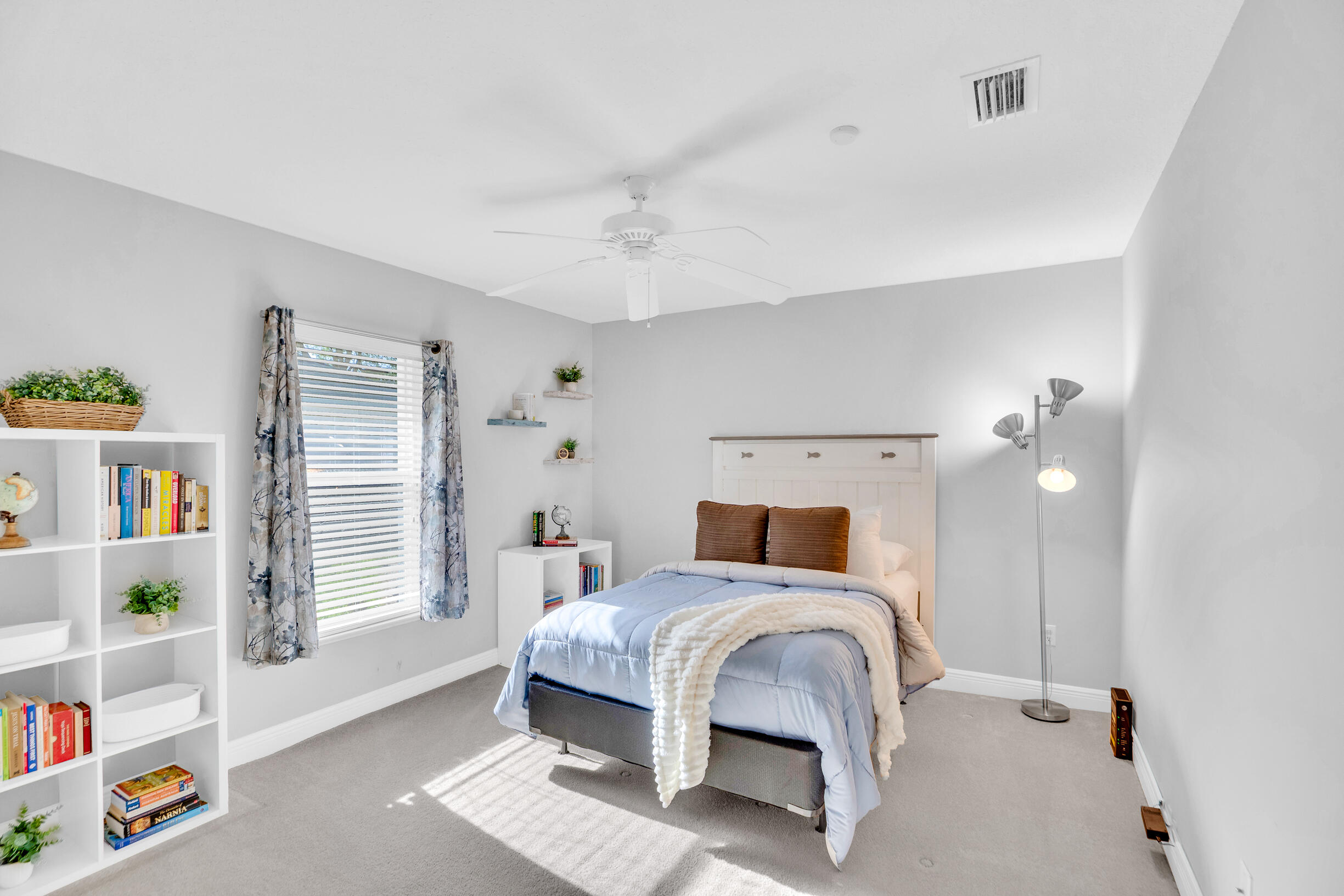 CRYSTAL FALLS OF VERO - Residential