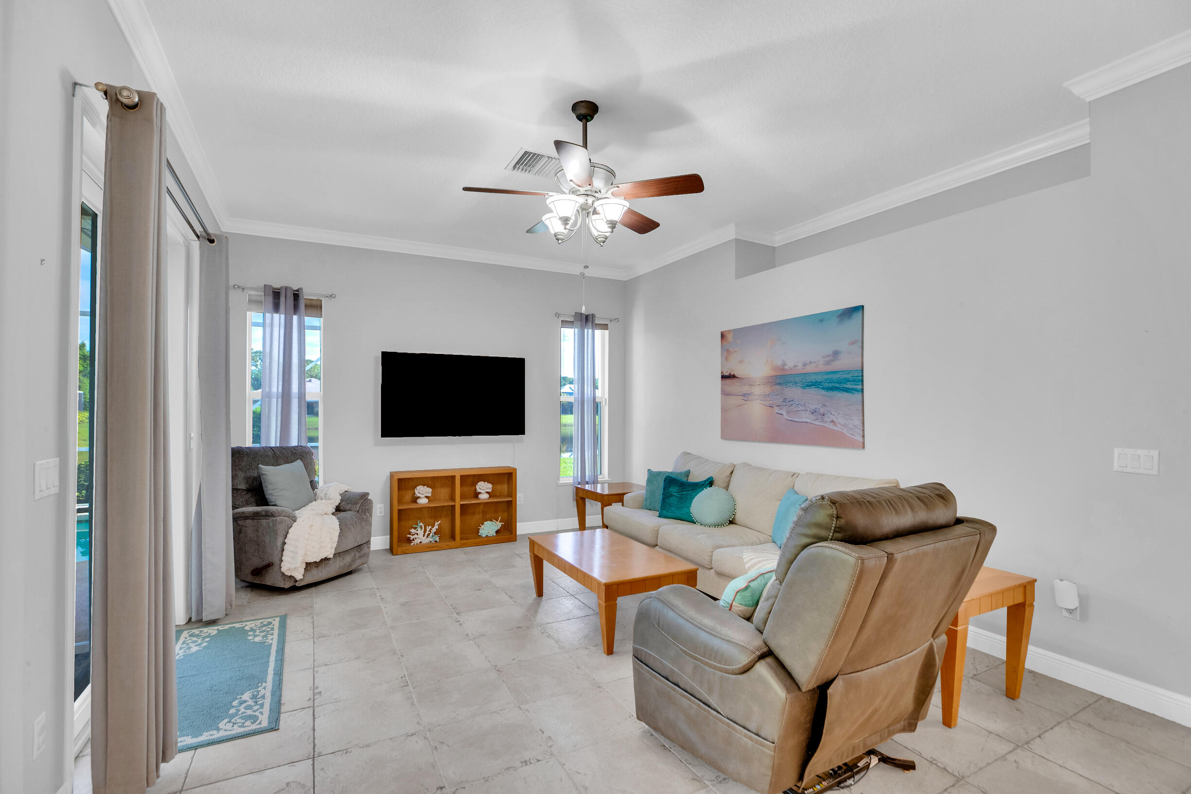 CRYSTAL FALLS OF VERO - Residential