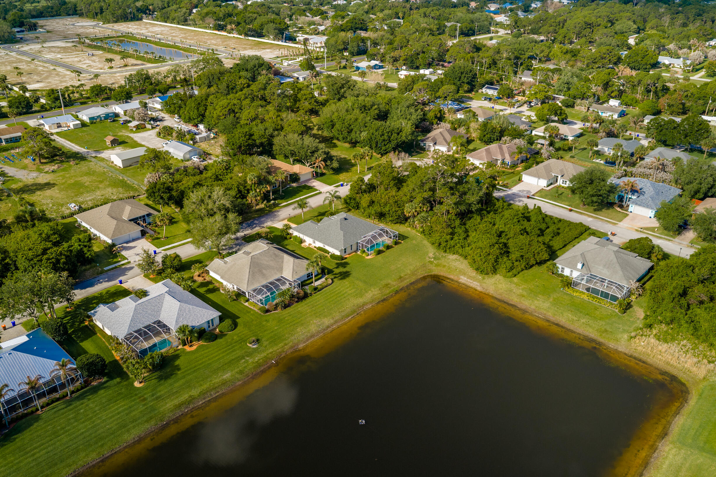 CRYSTAL FALLS OF VERO - Residential